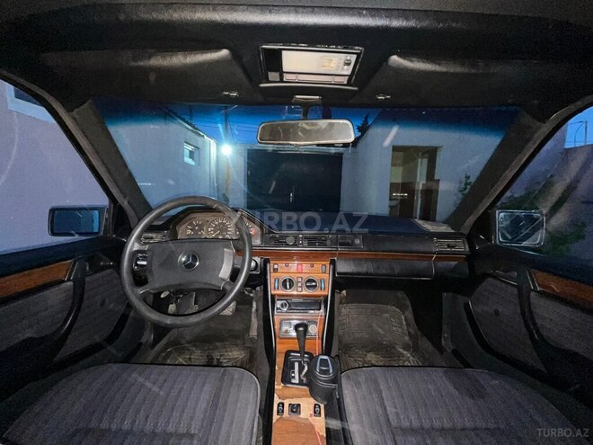 Mercedes E 220 1992, 463,460 km - 2.2 l - Bakı