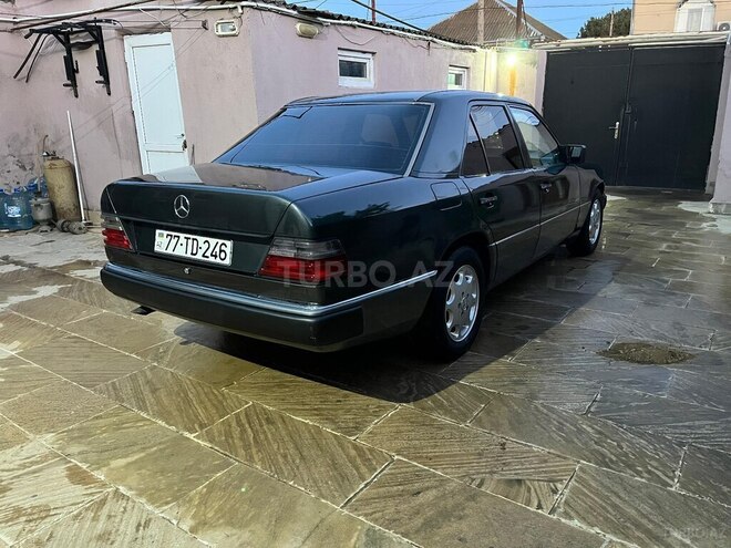 Mercedes E 220 1992, 463,460 km - 2.2 l - Bakı