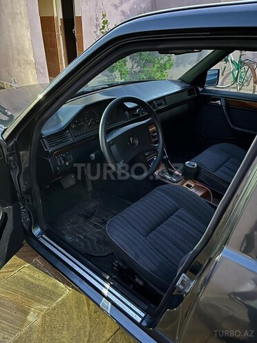 Mercedes E 220 1992, 463,460 km - 2.2 l - Bakı