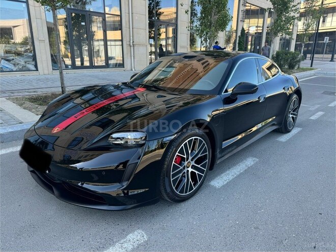 Porsche Taycan 4S-3