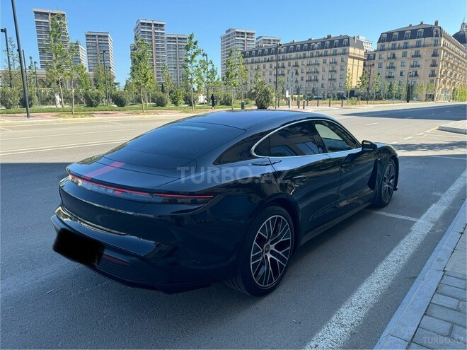 Porsche Taycan 4S-7