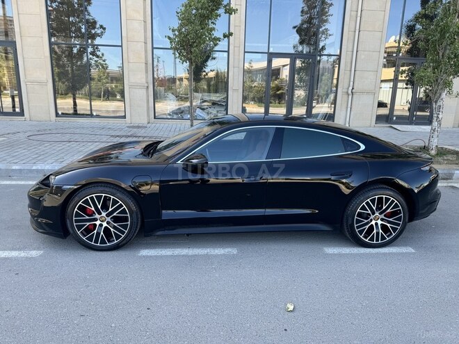 Porsche Taycan 4S-4