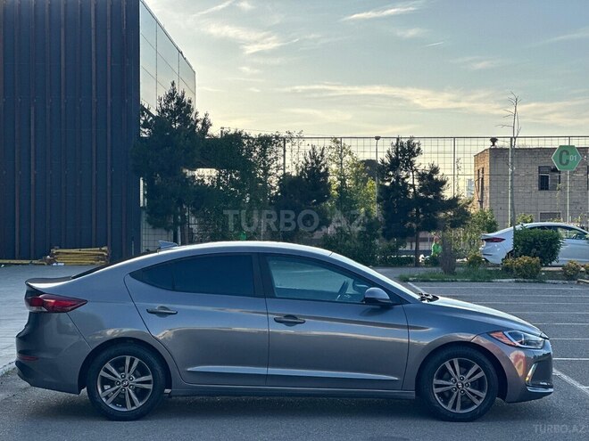 Hyundai Elantra 2017, 93,000 km - 2.0 l - Bakı