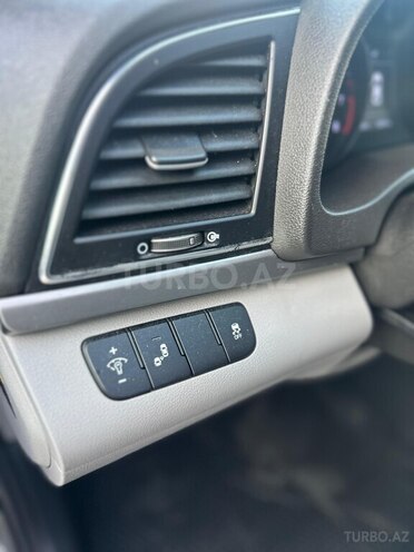 Hyundai Elantra 2017, 93,000 km - 2.0 l - Bakı