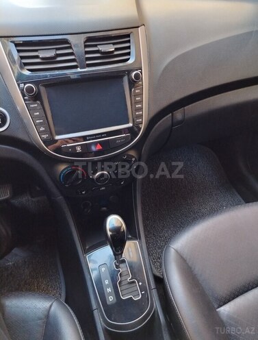 Hyundai Accent 2015, 197,000 km - 1.6 l - Bakı