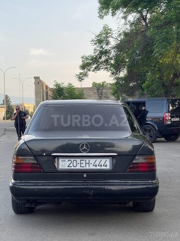 Mercedes E 260 1991, 500,000 km - 2.6 л - Gəncə