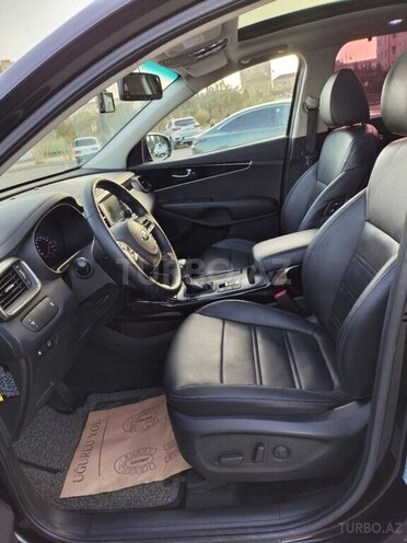 Kia Sorento-8