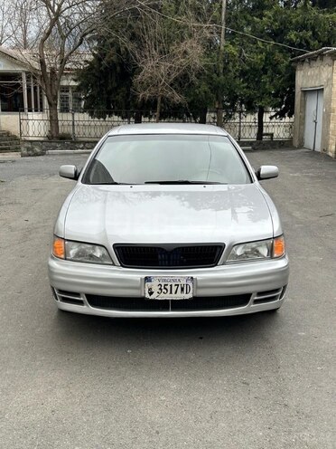 Nissan Maxima-1