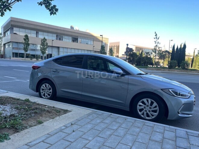 Hyundai Elantra 2016, 110,000 km - 2.0 l - Bakı