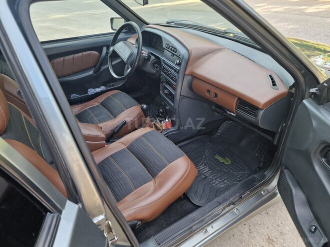 LADA (VAZ) 2115 2011, 28,000 km - 1.6 l - Quba