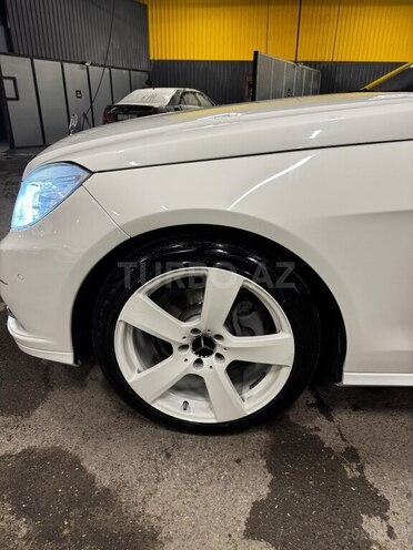 Mercedes E 200 d 2010, 343,000 km - 2.2 l - Bakı