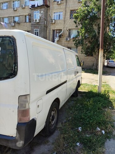 Nissan Urvan 2008, 130,000 km - 3.0 l - Bakı
