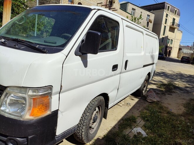 Nissan Urvan 2008, 130,000 km - 3.0 l - Bakı