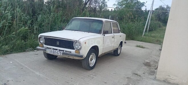 LADA (VAZ) 21011 1981, 65,874 km - 1.3 л - Salyan