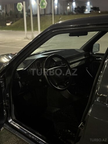 Mercedes E 220 1994, 392,000 km - 2.2 l - Bakı