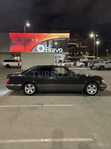 Mercedes E 220 1994, 392,000 km - 2.2 l - Bakı