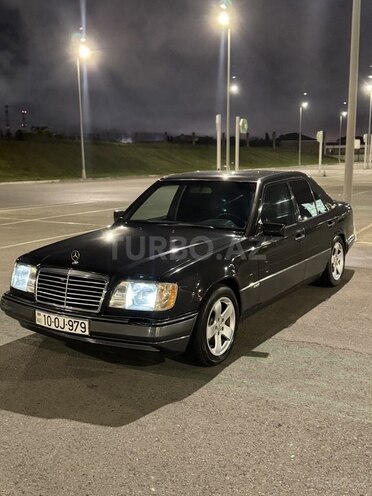Mercedes E 220 1994, 392,000 km - 2.2 l - Bakı