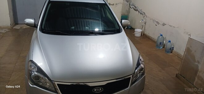 Kia Ceed 2010, 277,000 km - 1.6 л - Bakı