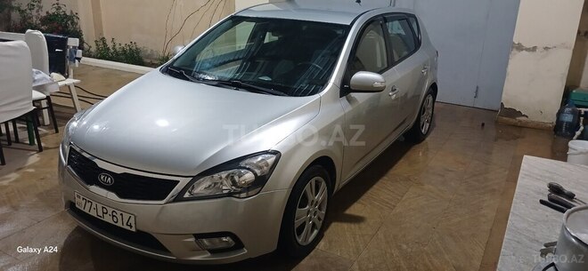 Kia Ceed 2010, 277,000 km - 1.6 л - Bakı
