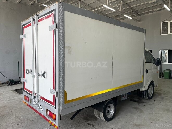 Hyundai H 100 2009, 395,000 km - 2.5 л - Bakı