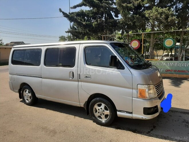 Nissan Urvan 2008, 300,000 km - 3.0 l - Bakı