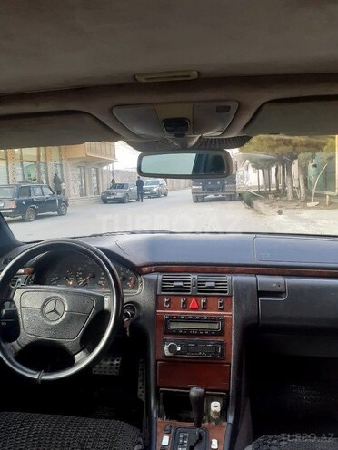 Mercedes E 220 d 1998, 453,806 km - 2.2 л - Bakı