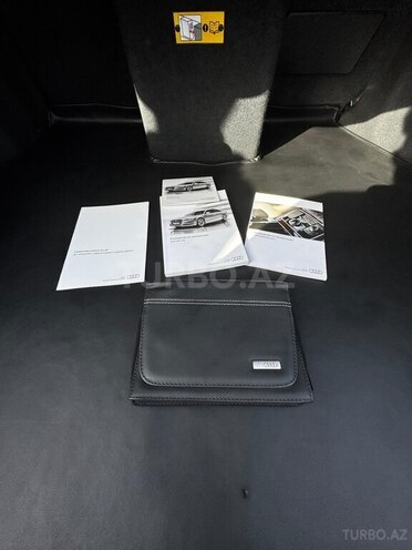 Audi A8 2015, 161,600 km - 4.0 l - Naxçıvan