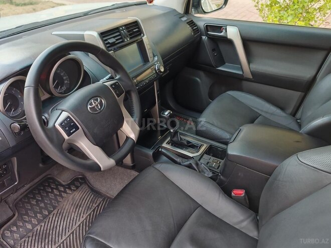 Toyota Land Cruiser Prado 2012, 260,000 km - 2.7 l - Bakı