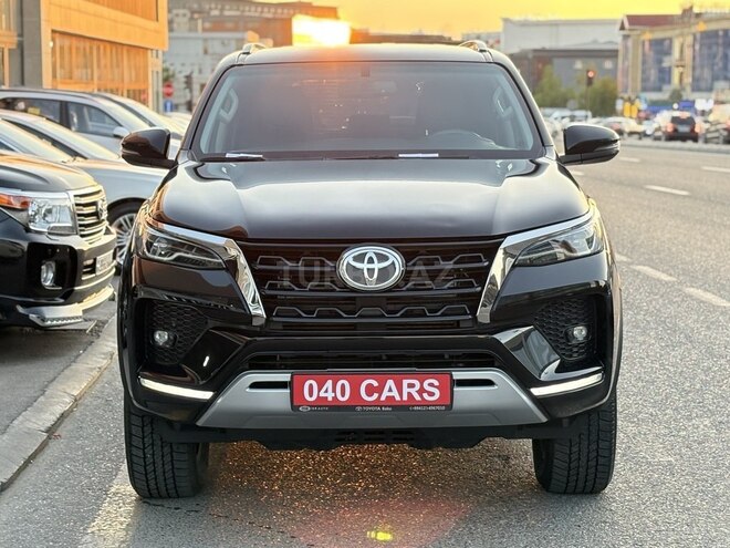 Toyota Fortuner-1