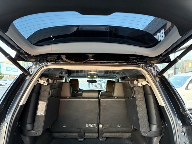 Toyota Fortuner-11