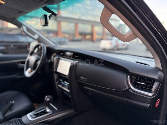 Toyota Fortuner-9