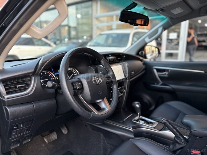 Toyota Fortuner-6