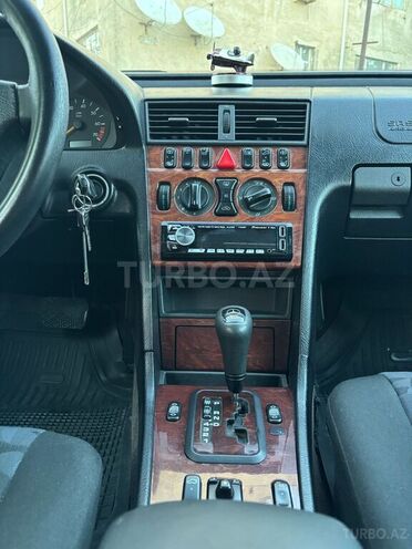 Mercedes C 180 2000, 322,638 km - 1.8 л - Sumqayıt
