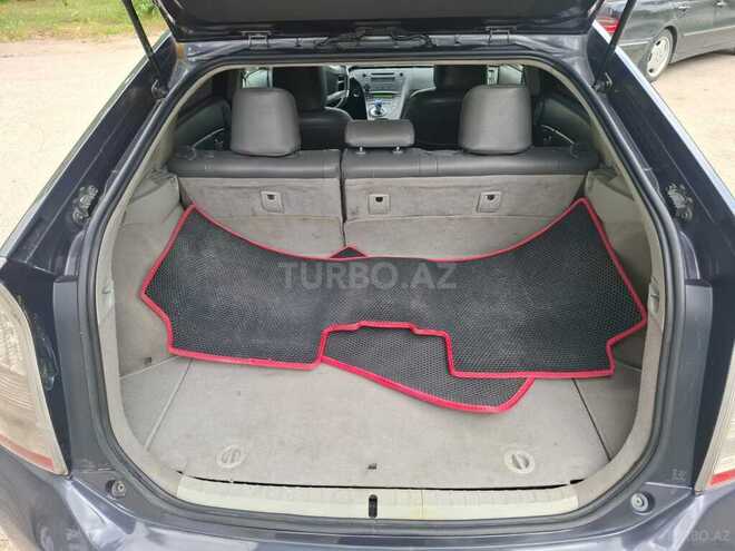 Toyota Prius-14