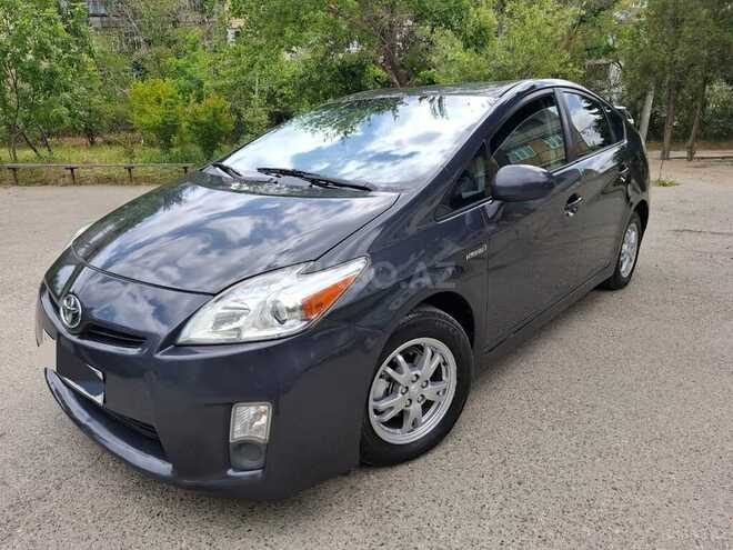 Toyota Prius-5