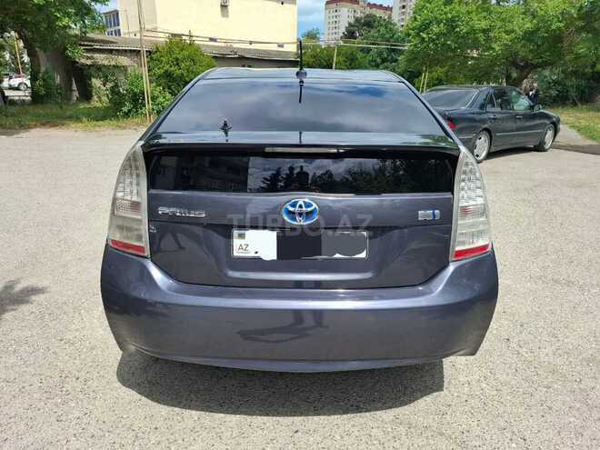 Toyota Prius-9