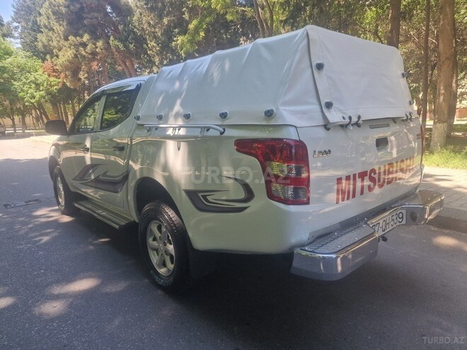 Mitsubishi L200 2016, 221,000 km - 2.4 l - Bakı