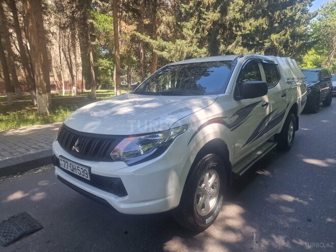 Mitsubishi L200 2016, 221,000 km - 2.4 l - Bakı
