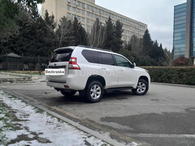 Toyota Land Cruiser Prado-4