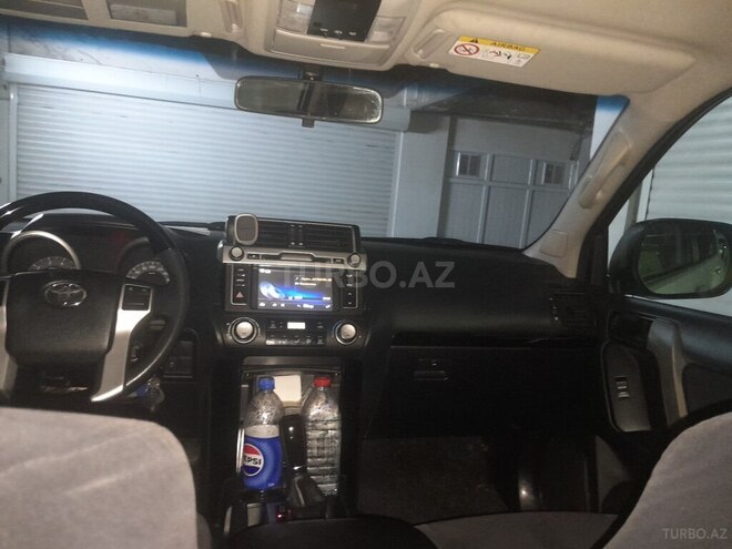 Toyota Land Cruiser Prado-6