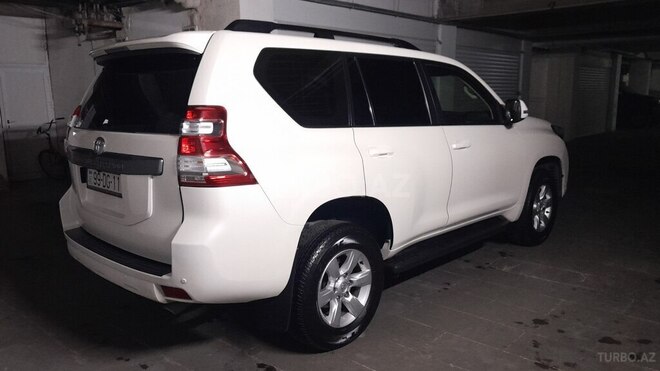 Toyota Land Cruiser Prado-9