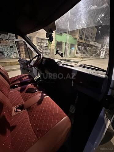 Mercedes Sprinter 310 1997, 515,000 km - 2.9 l - Qusar