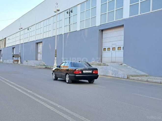 Mercedes E 240 1999, 327,707 km - 2.4 л - Gəncə