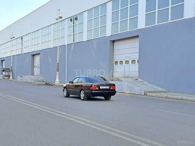 Mercedes E 240 1999, 327,707 km - 2.4 л - Gəncə