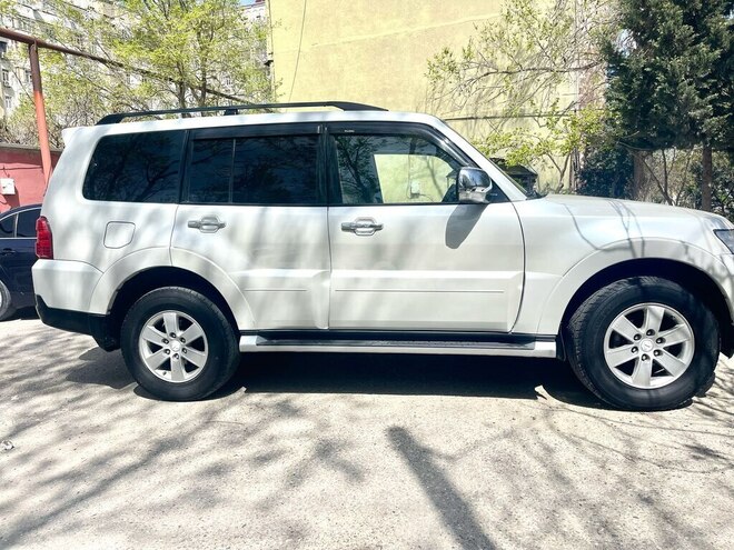 Mitsubishi Pajero 2008, 500,000 km - 3.0 л - Bakı