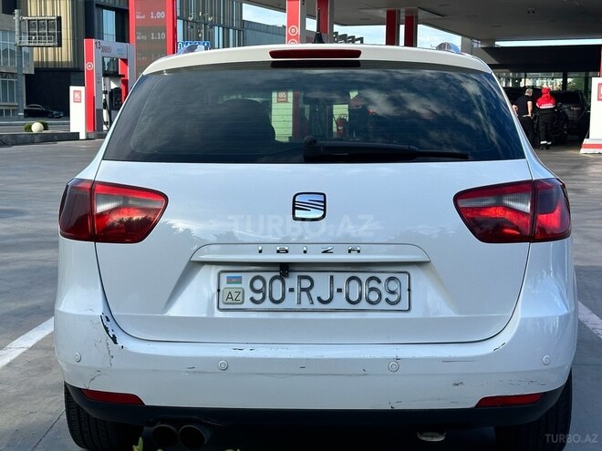 SEAT Ibiza-7
