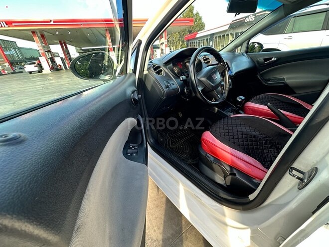 SEAT Ibiza-10