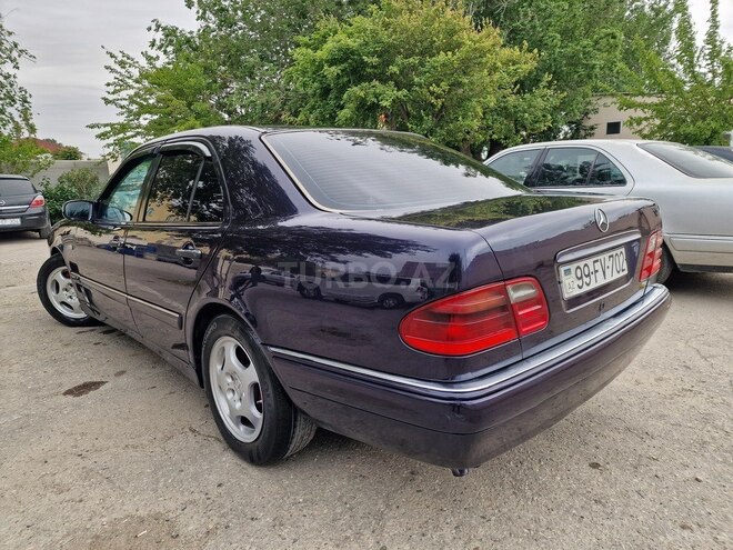 Mercedes E 220 d 1999, 422,233 km - 2.2 l - Sumqayıt