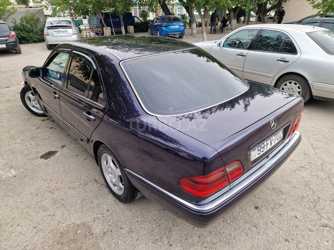 Mercedes E 220 d 1999, 422,233 km - 2.2 l - Sumqayıt