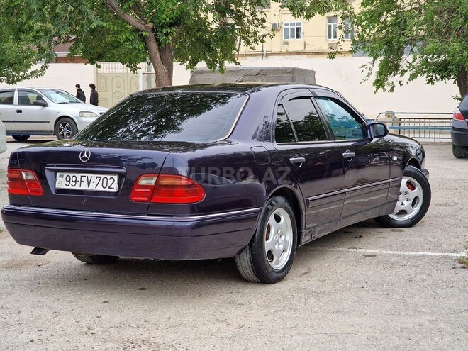 Mercedes E 220 d 1999, 422,233 km - 2.2 l - Sumqayıt